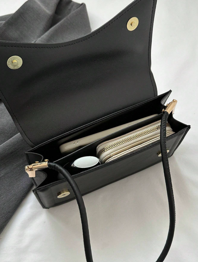 Minimal Black Underarm Bag