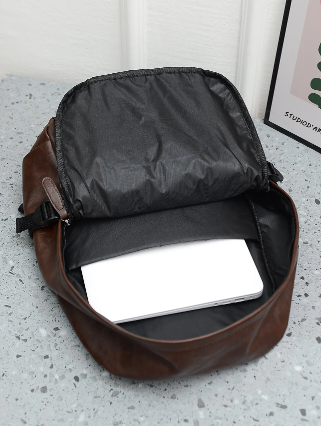 Fashionable Waterproof Gents Backpack