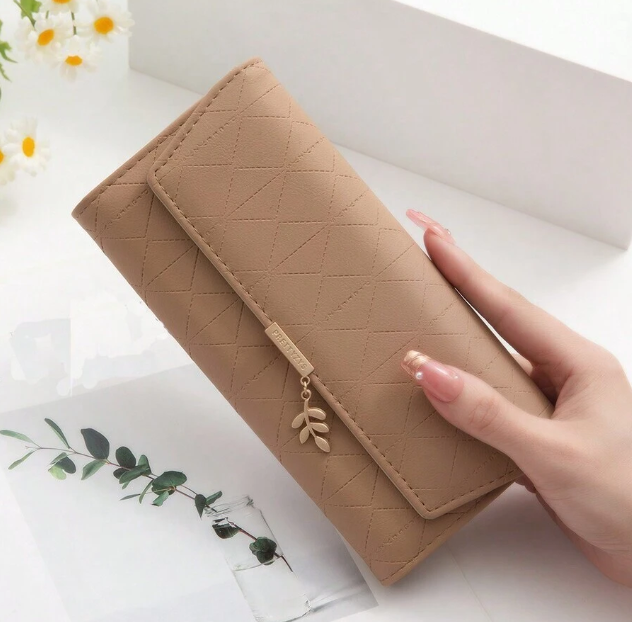 Simple Line inprinted Pattern Clutch Purse - Black/Green/Beige