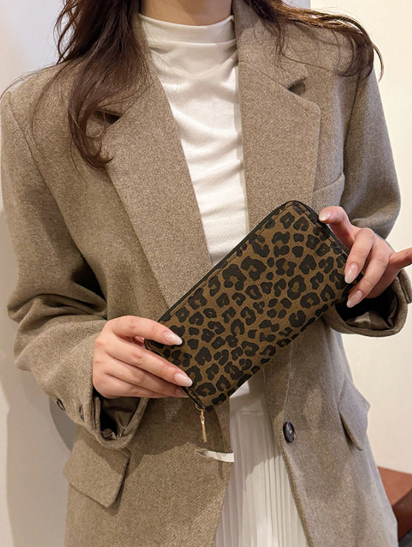 Leopard Clutch - Brown