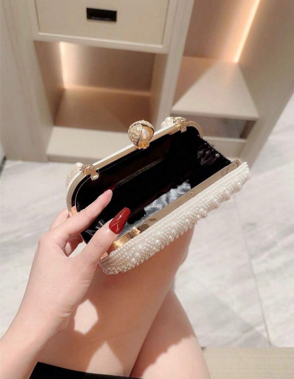 Pearl Design Crossbody/Handbag